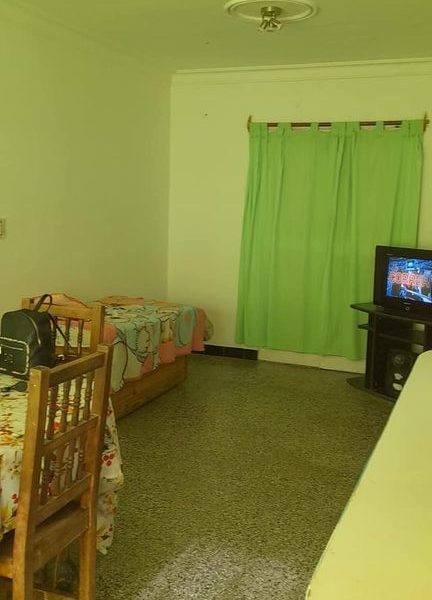 VENDO Dpto. 2 dormitorios B° 252 viv. sobre Avenida