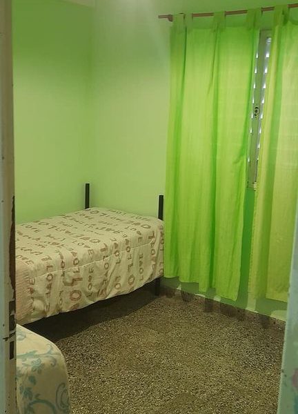 VENDO Dpto. 2 dormitorios B° 252 viv. sobre Avenida