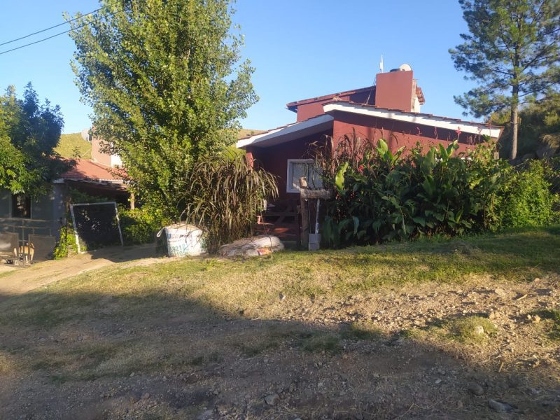 Vendo casa (con cesión de derechos posesorios)