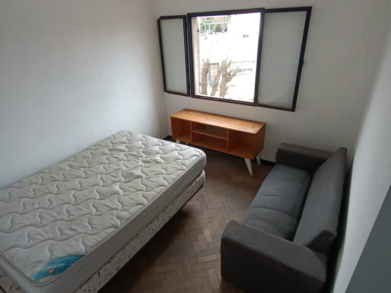 VENDO zona Bernal TOMO VEHÍCULO X PARTE DE PAGO