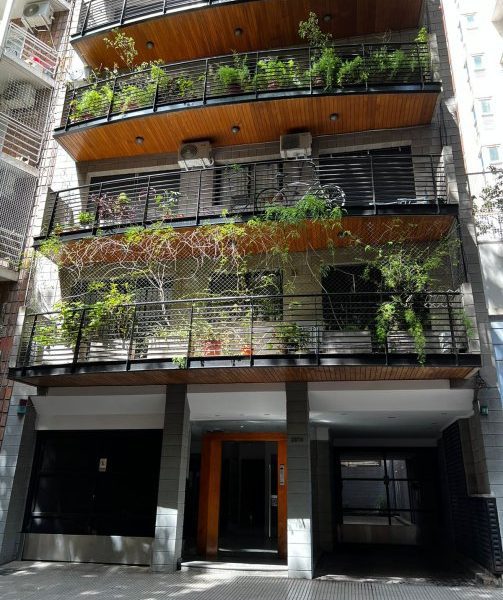 SEMIPISO DE 2 AMBIENTES CON COCHERA PRIVADA