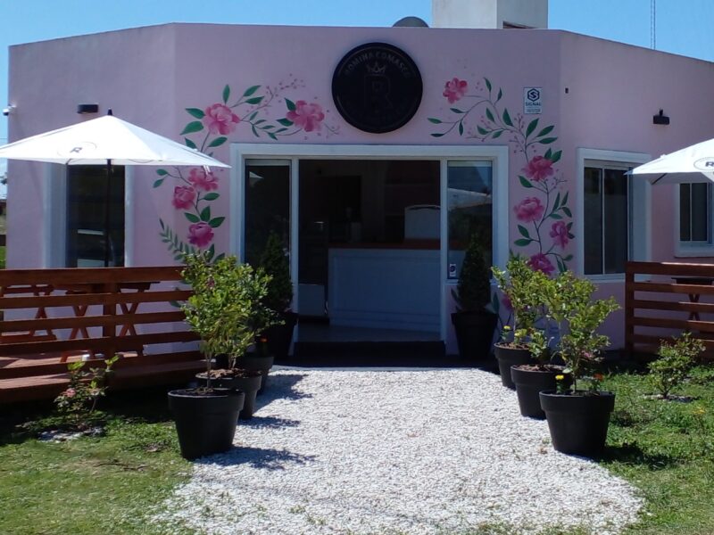Vendo Precioso Local+Fondo comercio