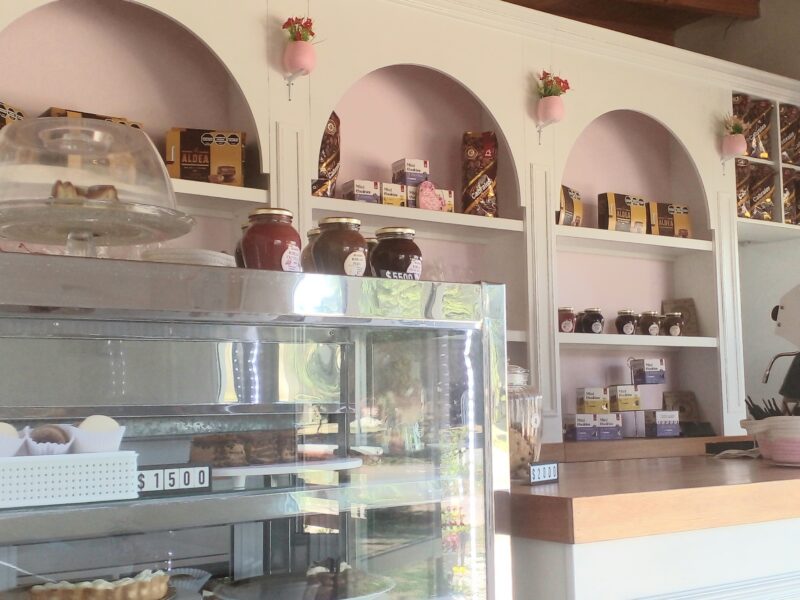 Vendo Precioso Local+Fondo comercio