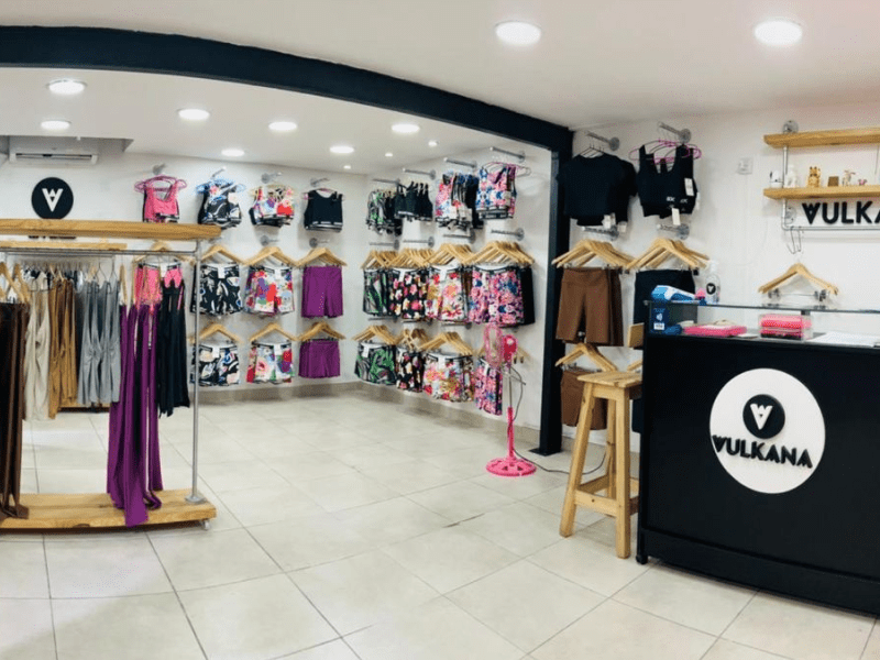 VENTA FONDO DE COMERCIO - VULKANA HAUS / ROPA DEPORTIVA RAMOS MEJIA CENTRO. EXCELENTE UBICACION