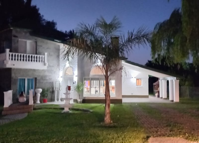 Dueño Vende . Importante casa en Country Boca Raton Pilar BsAs