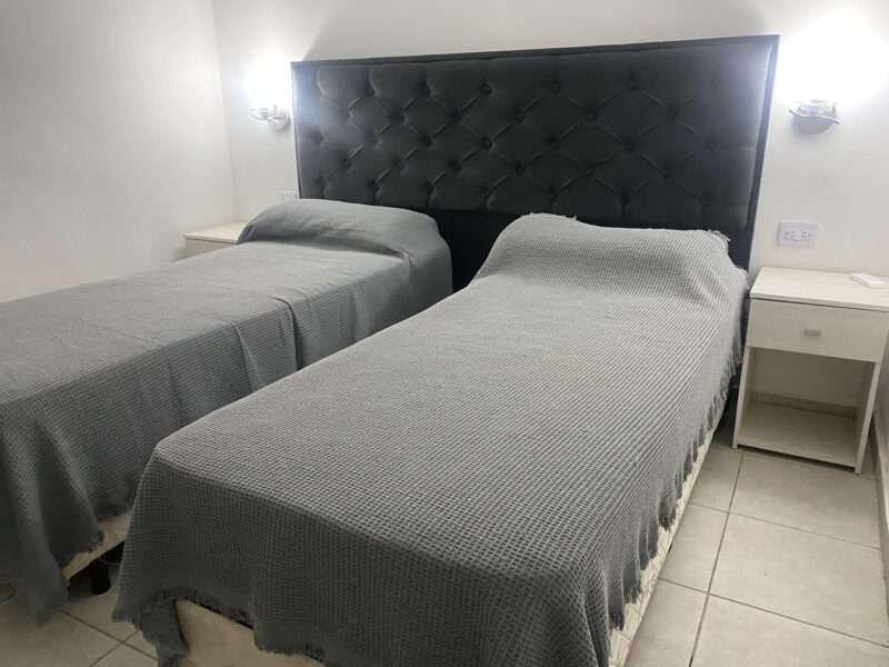 Dueño vende Complejo de 2 Cabañas en Embalse de Calamuchita