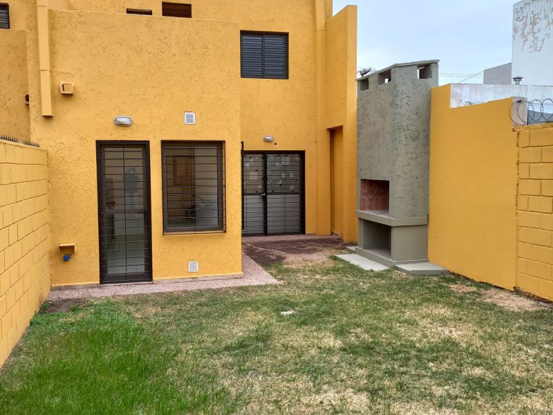DUEÑO VENDE EXCELENTE DUPLEX NUEVO POETA LUGONES Córdoba Capital