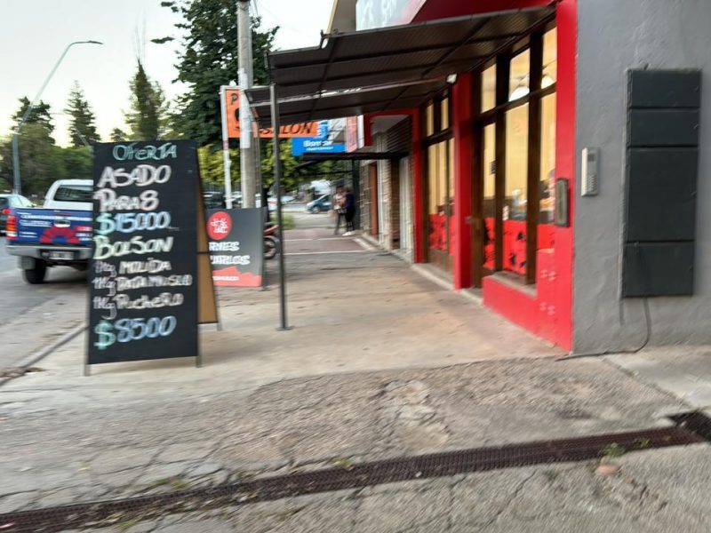 Vendo carniceria con camara propia y excelente funcionamiento