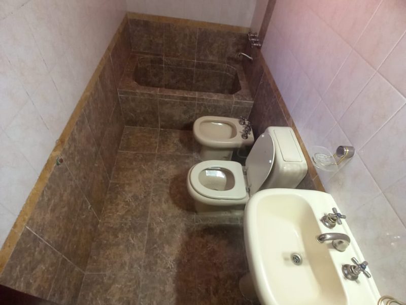 Casa de lujo, con diseño madera interna
