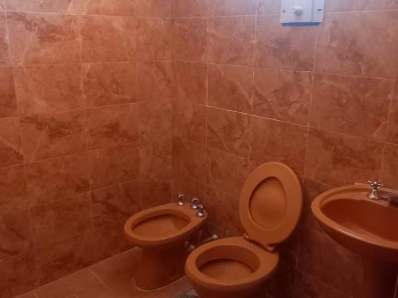 Casa de lujo, con diseño madera interna