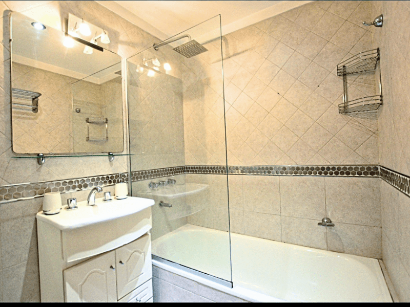 DUEÑO VENDE DUPLEX CONGRESO Impecable 2 amb c/patio. 67mt2 totales.