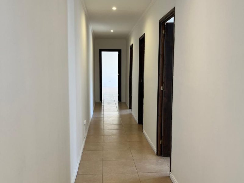 DUEÑO VENDE CASA BARRIO PRIVADO