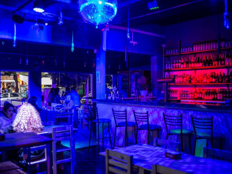 Vendo fondo de comercio Bar-Cafeteria