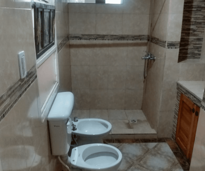 Casa con departamento