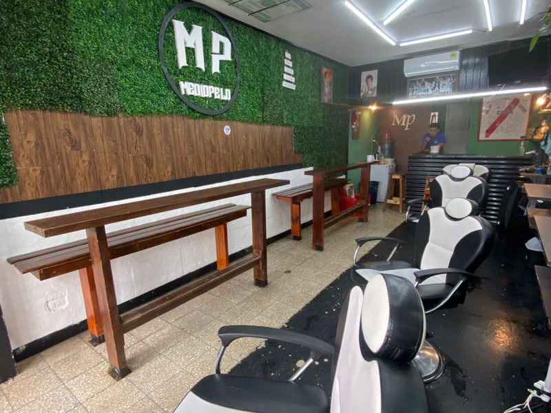 VENDO FONDO DE COMERCIO BARBERIA