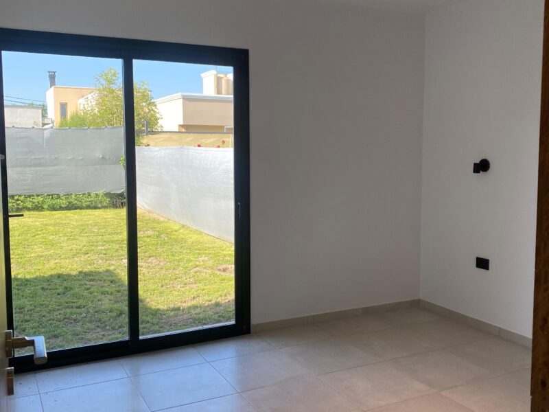 VENDO CASA A ESTRENAR