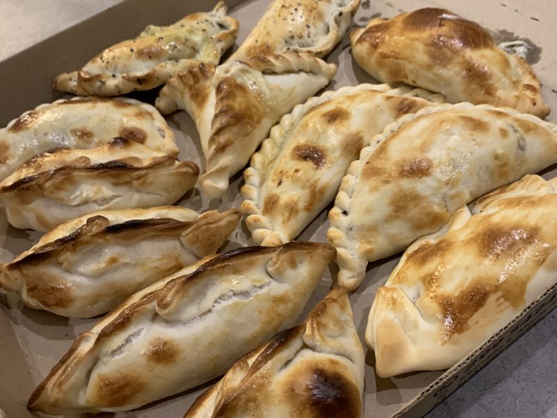 SE VENDE FONDO DE COMERCIO CASA DE EMPANADAS ARTESANALES Y PIZZAS A LA PIEDRA