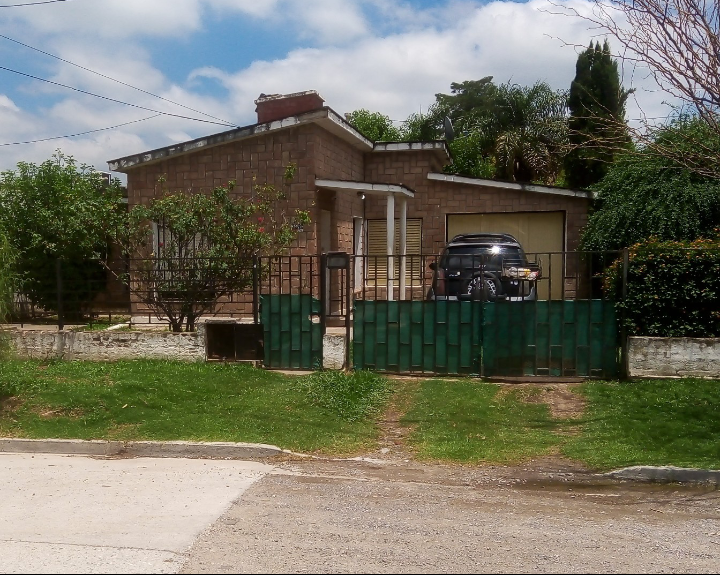 Dueño vende casa en Córdoba us 60.000- O permuto por campo