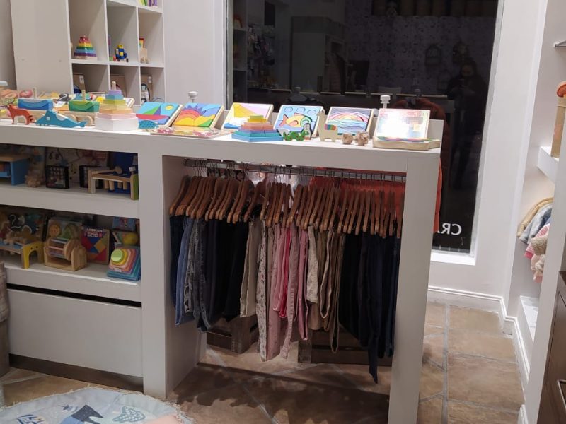 STOCK COMPLETO LOCAL INDUMENTARIA INFANTIL Y JUGUETES