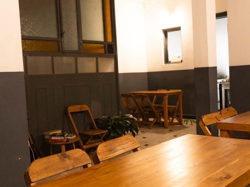 HOSTEL / HOSTAL