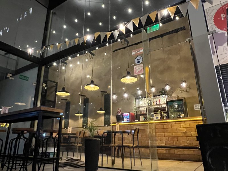 Pizzería y bar - FONDO DE COMERCIO ( 2 comercios unificados)