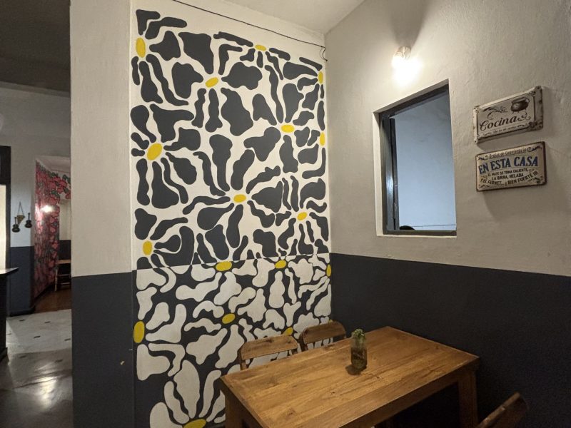 HOSTEL / HOSTAL