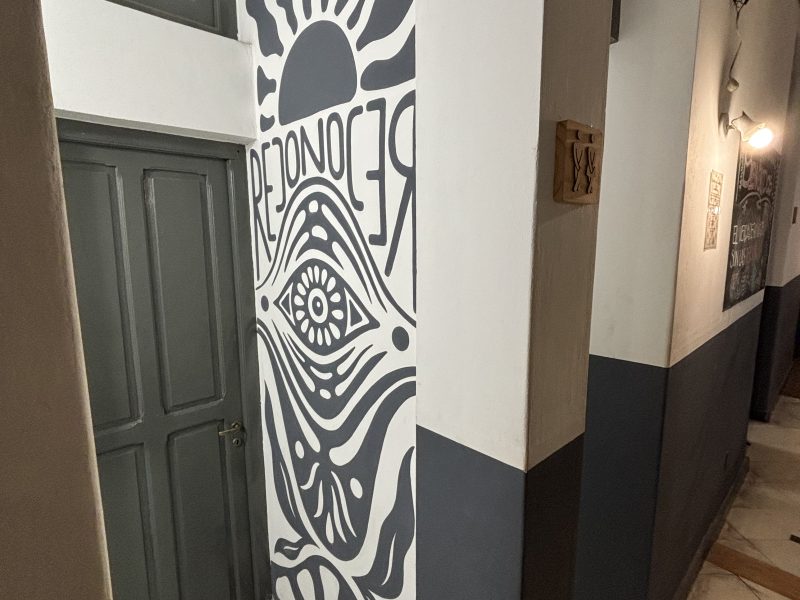 HOSTEL / HOSTAL