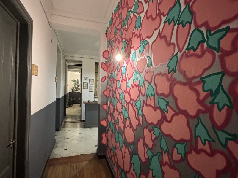 HOSTEL / HOSTAL