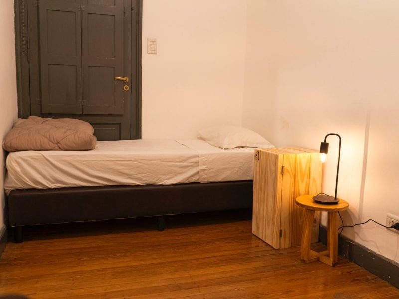 HOSTEL / HOSTAL