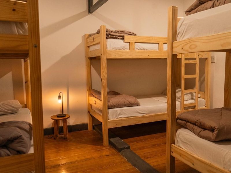 HOSTEL / HOSTAL