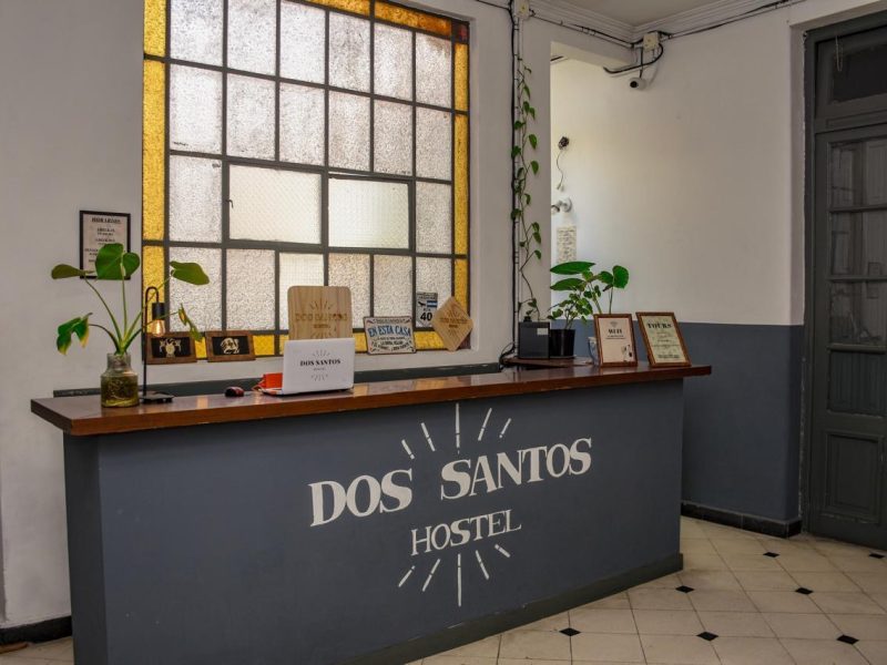 HOSTEL / HOSTAL
