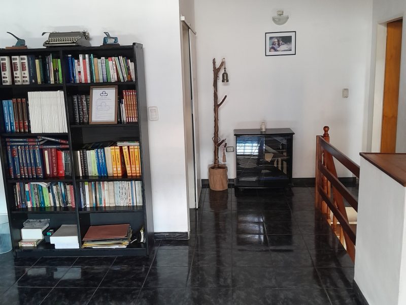 Casa 2 Plantas. Apto 2 familias ó Profesional.
