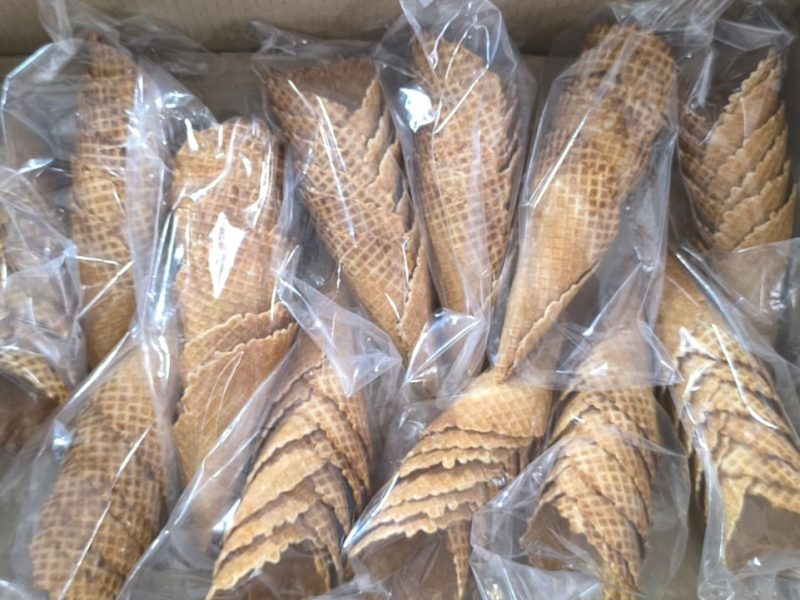 Maquina para fabricar cubanitos, cucuruchos, capelinas, barquillos etc