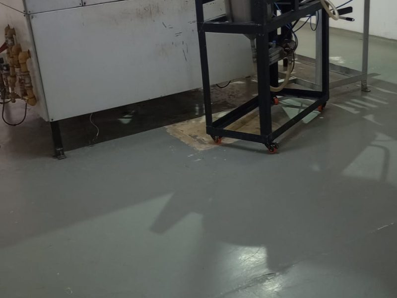 Maquina para fabricar cubanitos, cucuruchos, capelinas, barquillos etc