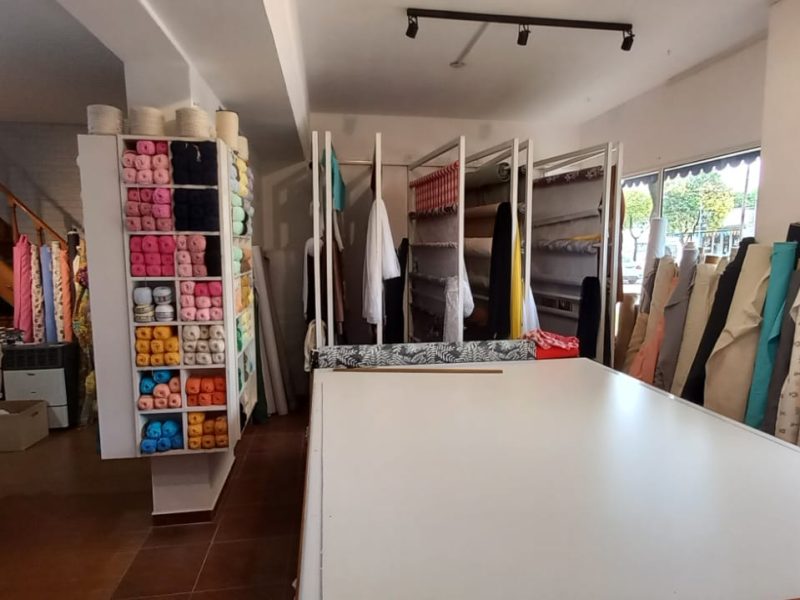 Pretina, telas y lanas reconocido comercio de Funes